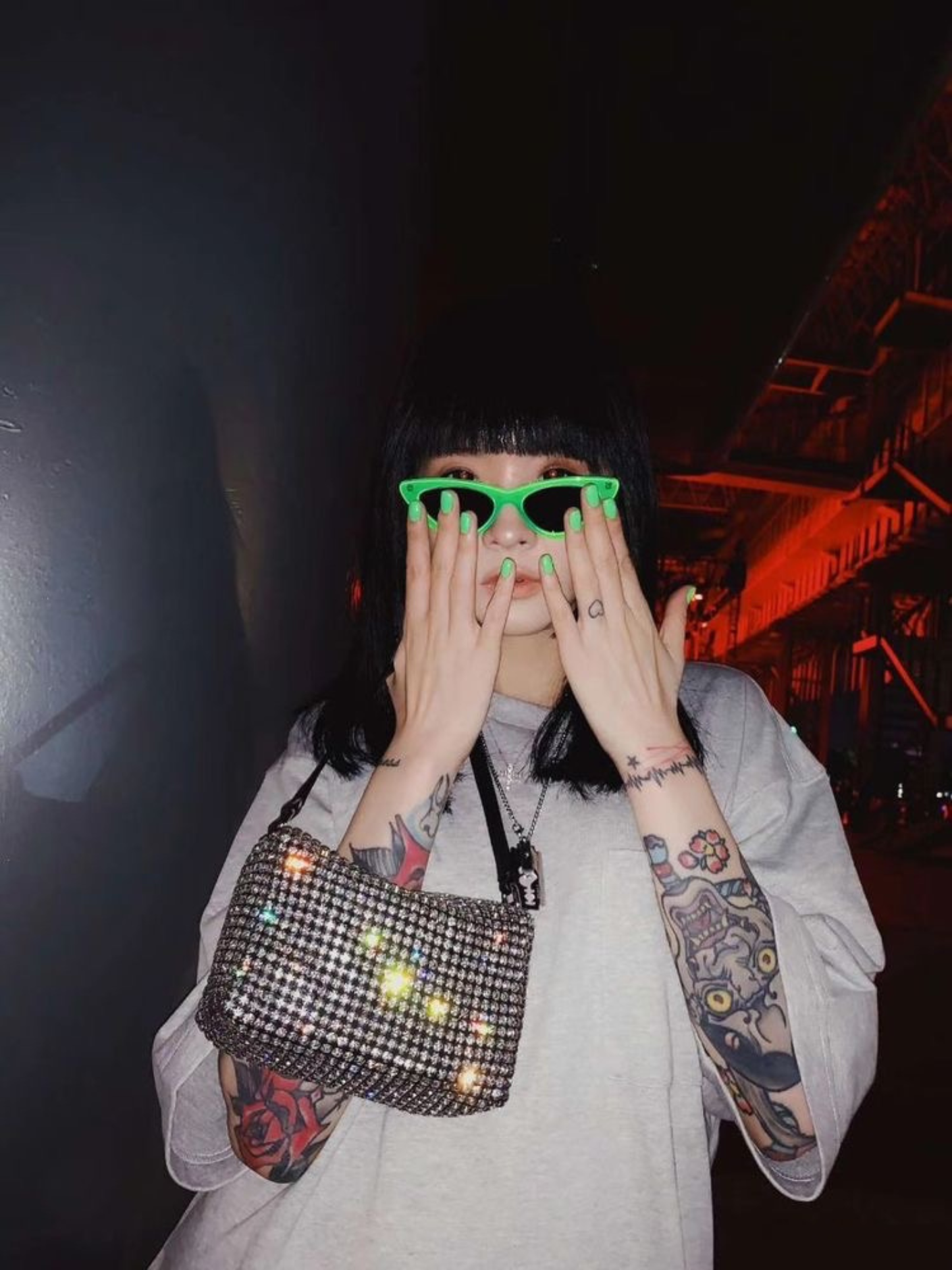 Bolso diamantes incrustados