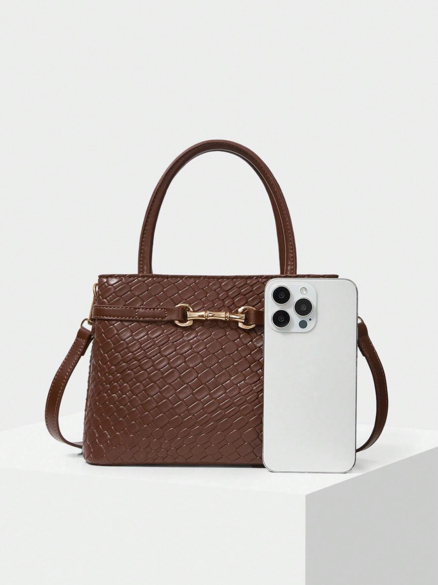 Bolso cuadrado textura hebilla