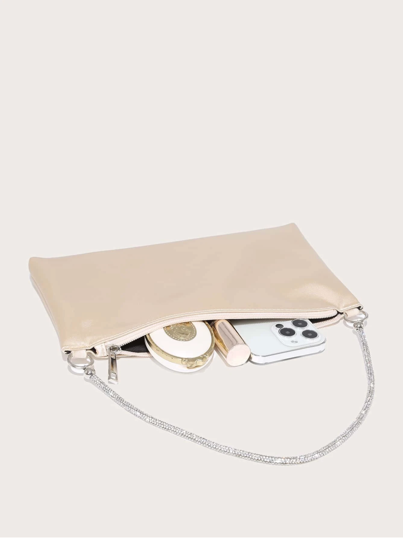 Bolso sobre satín diamantes