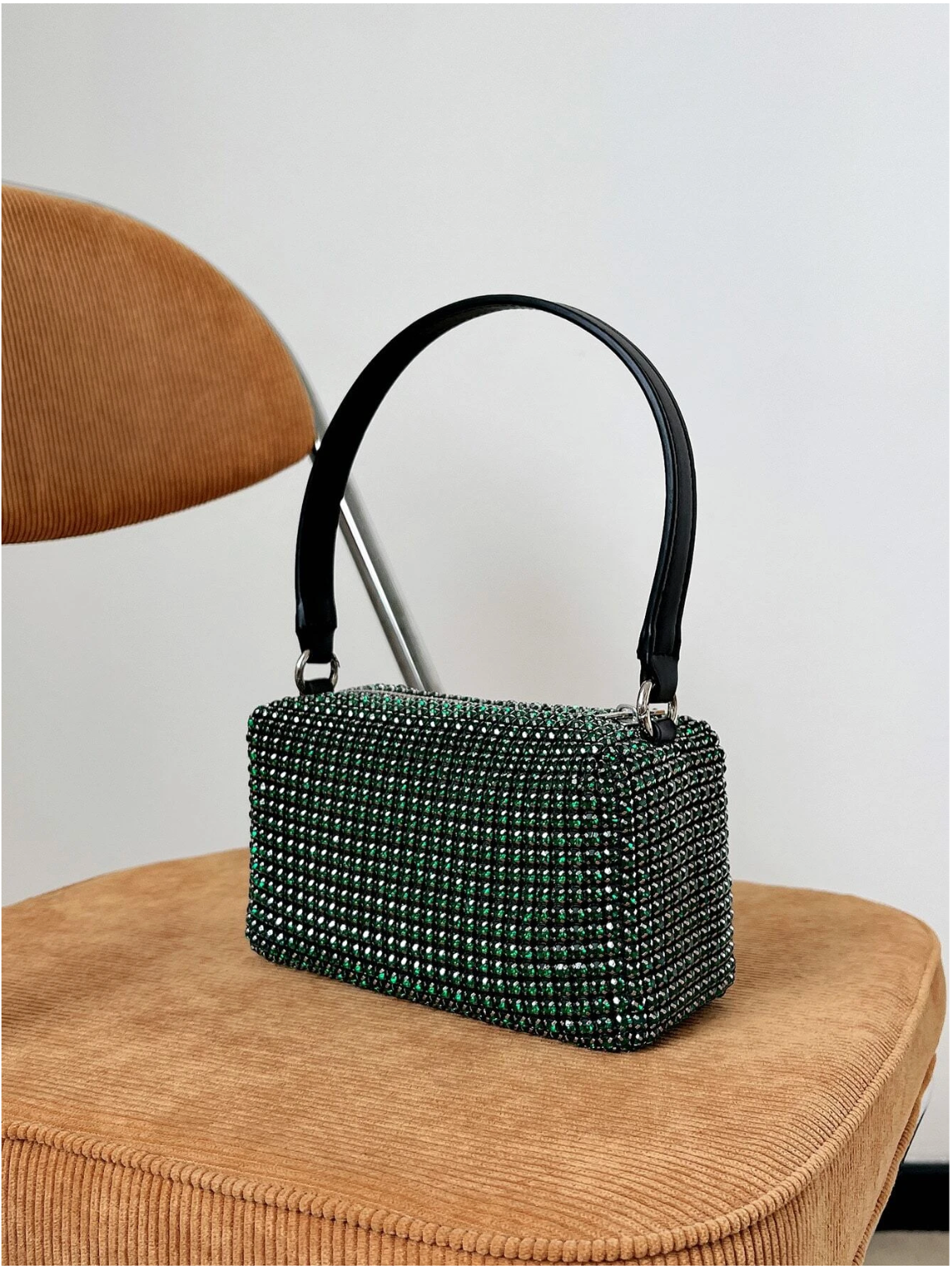 Bolso diamantes incrustados