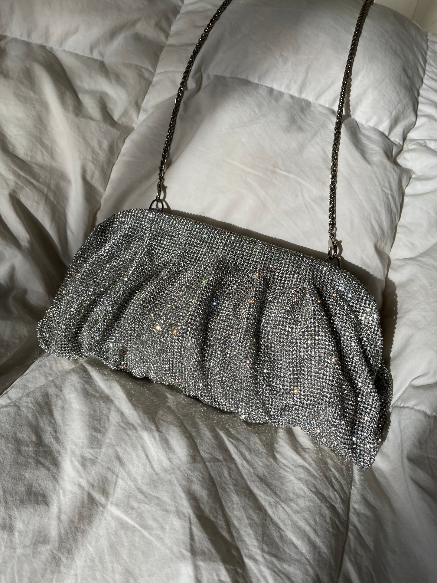 Bolso diamantes metálico