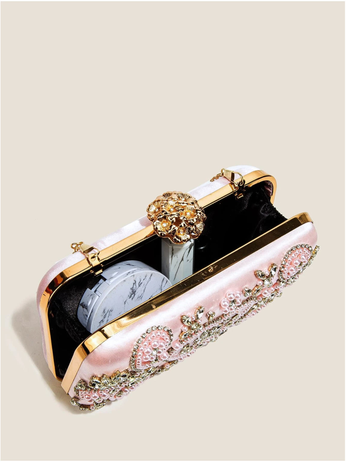 Bolso clutch bordado pedrería corazón rosa