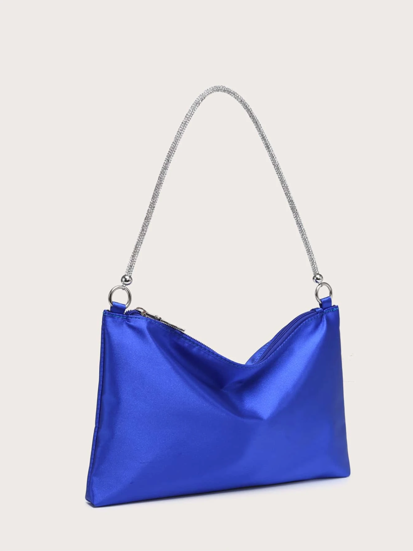 Bolso sobre satín diamantes