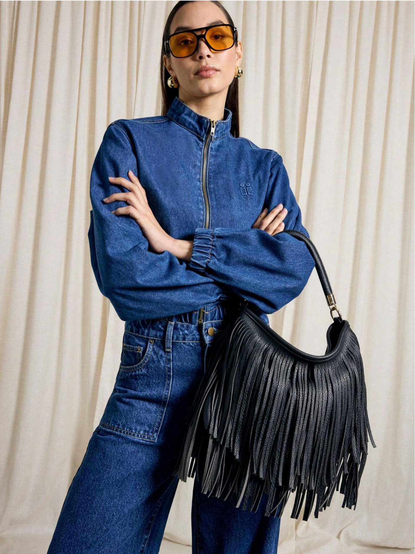 Bolso crossbody flecos negro
