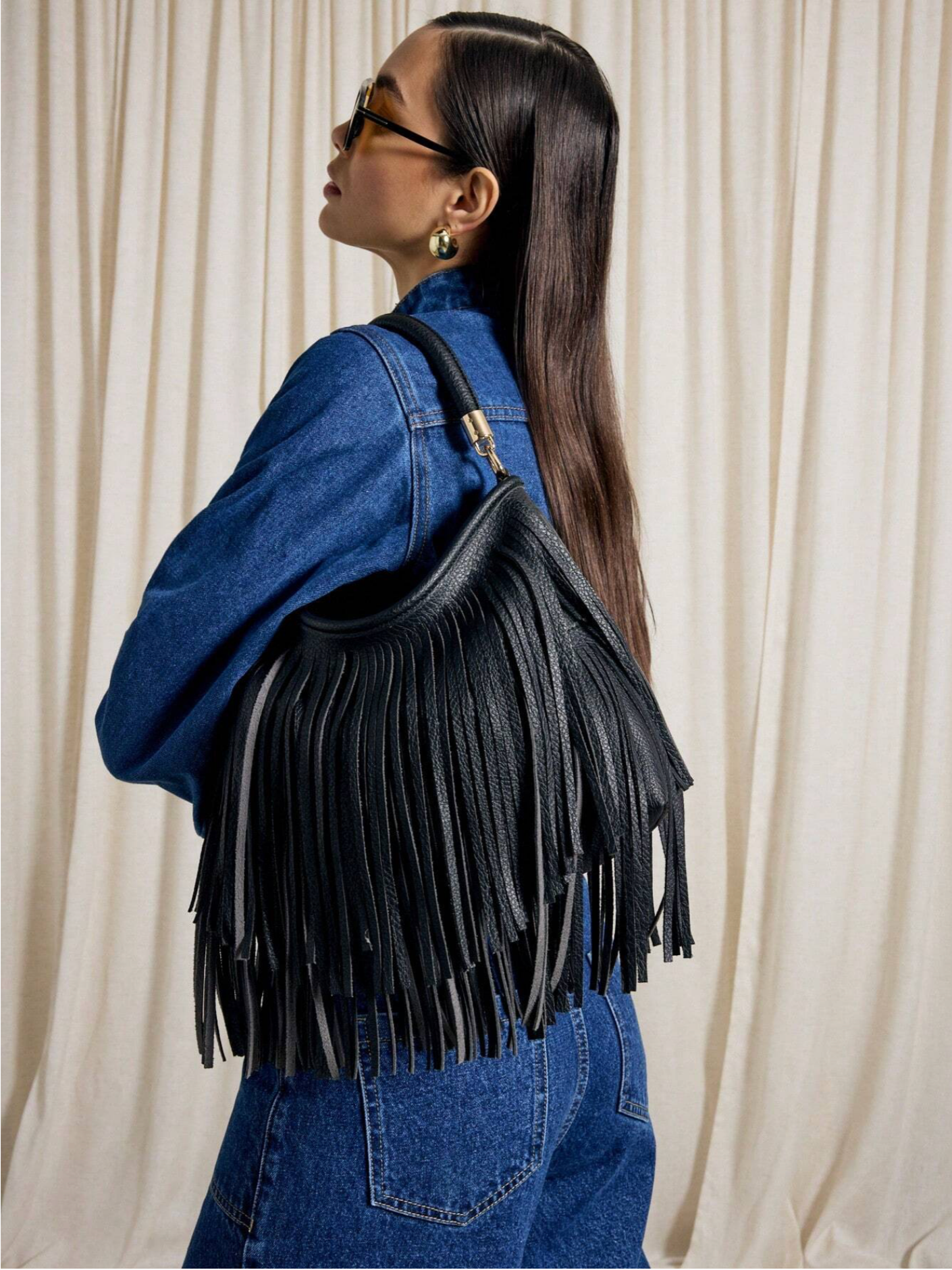Bolso crossbody flecos negro
