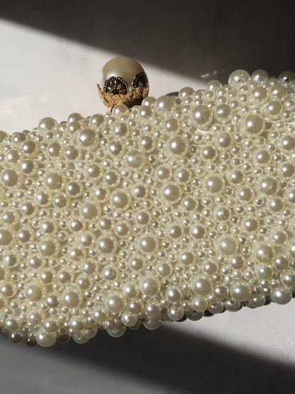 Bolso clutch perlas bordado