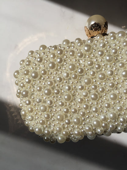 Bolso clutch perlas bordado