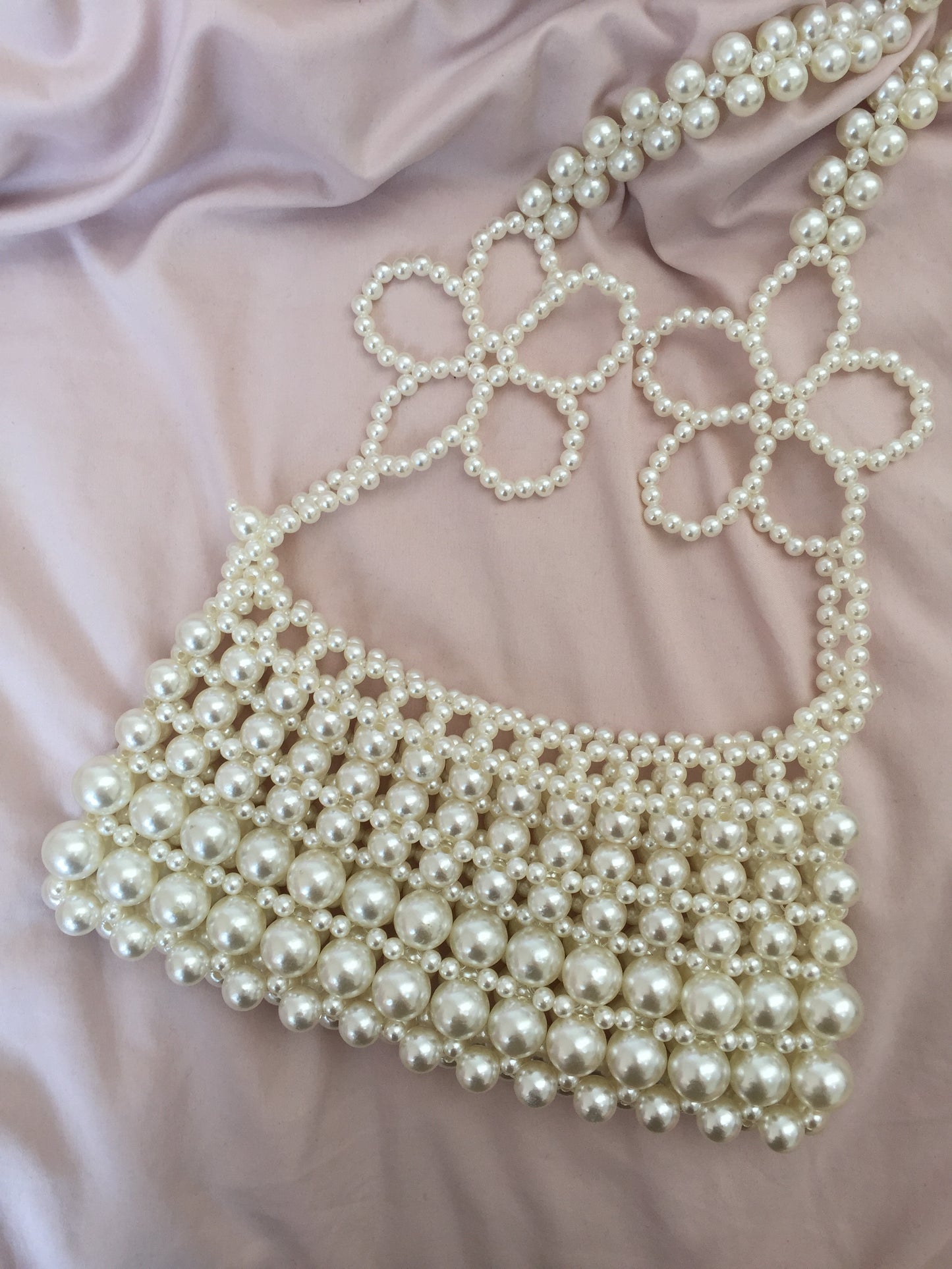 Bolso perlas flores