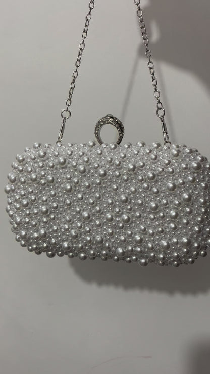 Bolso clutch perlas bordado